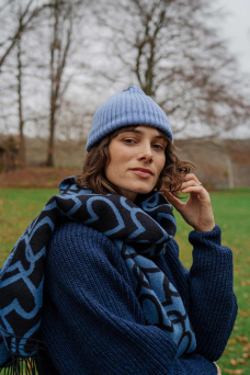 Affection Knit Scarf, Blk/Blue