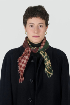 Foulard, Mela Worm
