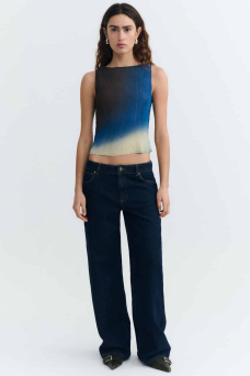 Dora Top, Glass