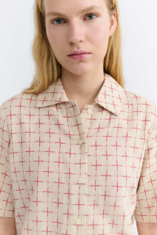 Ane Blouse, Lattice
