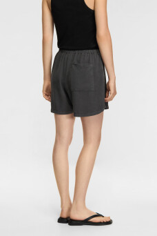 Alira Shorts, Granite