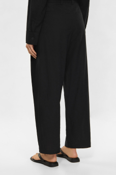 Sandi Pants, Black