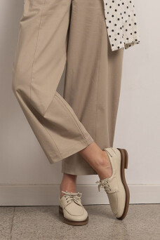 Yacht Flats, Cream