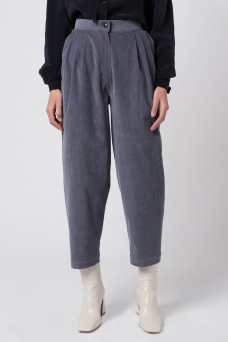 Lucy Trousers, Moon